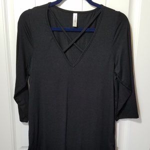 24Seven Criss Cross neck L